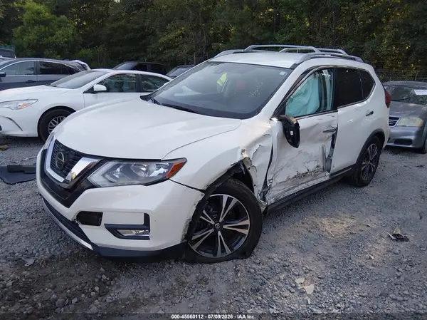 JN8AT2MT3JW451079 2018 NISSAN ROGUE - Image 2
