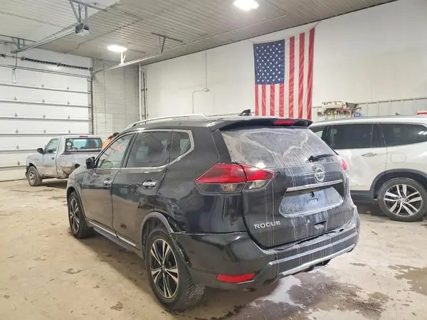 JN8AT2MT3JW453477 2018 NISSAN ROGUE - Image 2