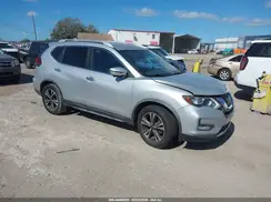 JN8AT2MT3JW456752 2018 NISSAN ROGUE