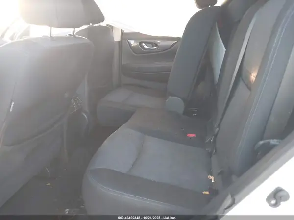 JN8AT2MT3JW461160 2018 NISSAN ROGUE - Image 8