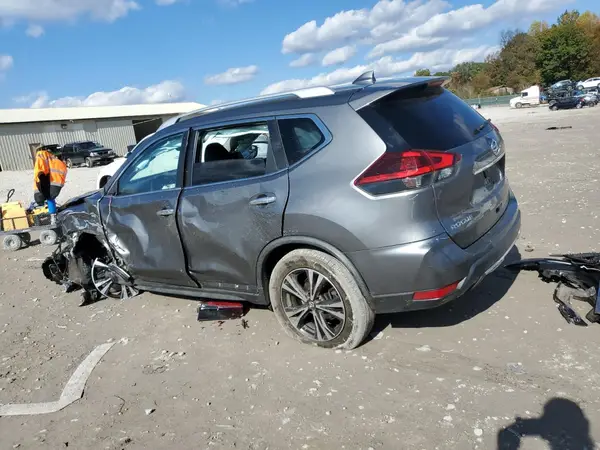 JN8AT2MT3JW461272 2018 NISSAN ROGUE - Image 2