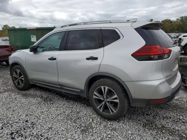 JN8AT2MT3JW465919 2018 NISSAN ROGUE - Image 2