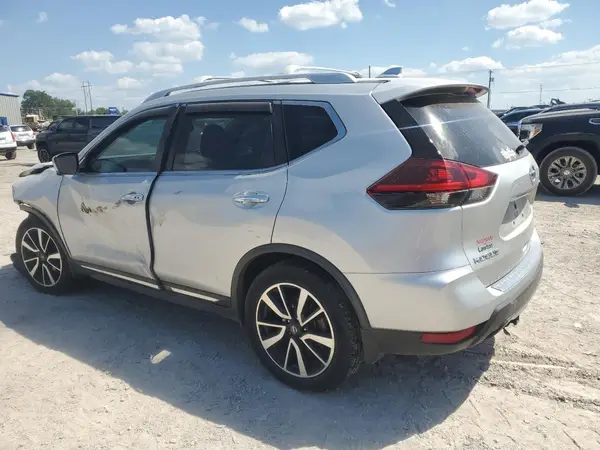 JN8AT2MT3JW467802 2018 NISSAN ROGUE - Image 2