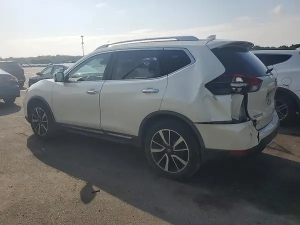 JN8AT2MT3JW468321 2018 NISSAN ROGUE - Image 2
