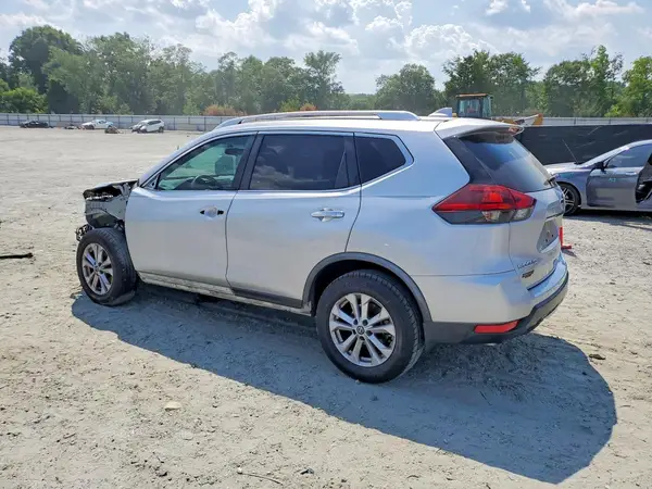 JN8AT2MT3JW470473 2018 NISSAN ROGUE - Image 2