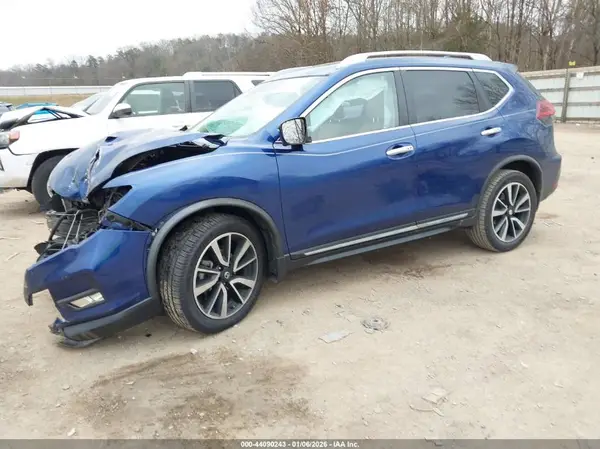 JN8AT2MT3JW485359 2018 NISSAN ROGUE - Image 2