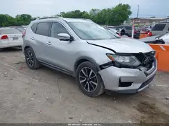 JN8AT2MT3JW485619 2018 NISSAN ROGUE