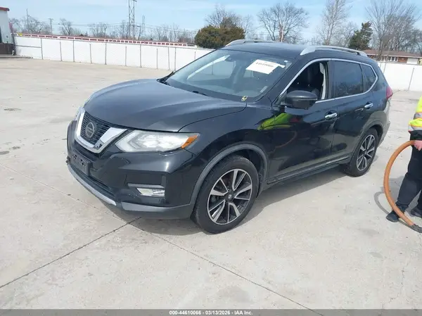JN8AT2MT3JW488584 2018 NISSAN ROGUE - Image 2