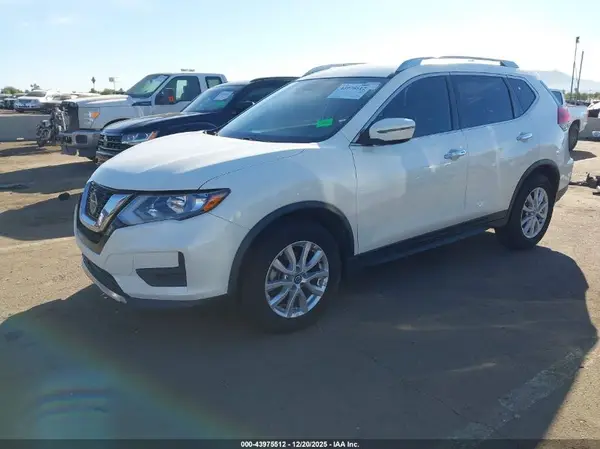 JN8AT2MT3KW258058 2019 NISSAN ROGUE - Image 2