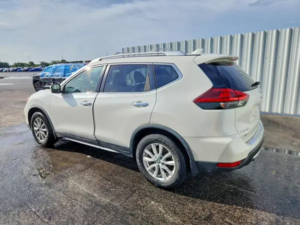 JN8AT2MT3KW259579 2019 NISSAN ROGUE - Image 2
