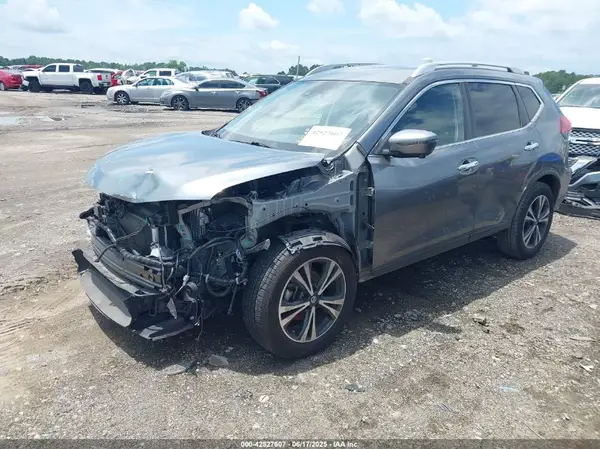 JN8AT2MT3KW259839 2019 NISSAN ROGUE - Image 2