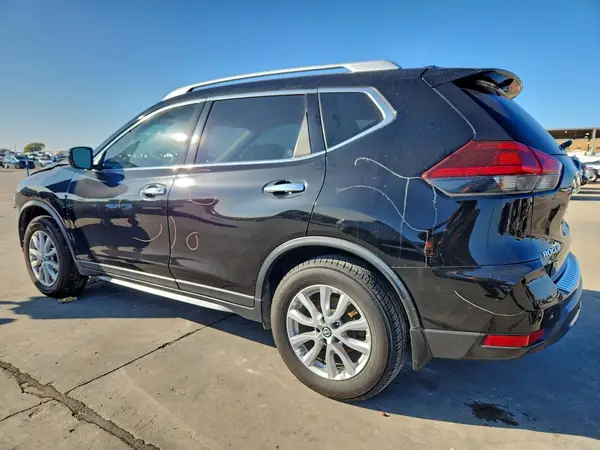 JN8AT2MT3KW260876 2019 NISSAN ROGUE - Image 2