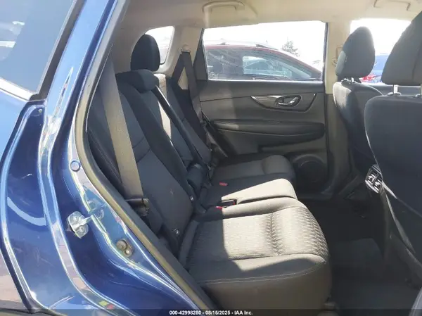 JN8AT2MT3KW261770 2019 NISSAN ROGUE - Image 8