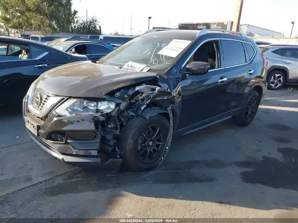JN8AT2MT3KW265236 2019 NISSAN ROGUE - Image 2
