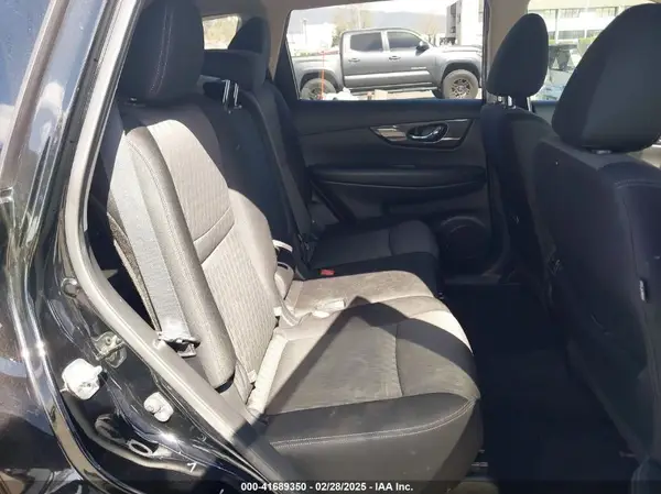 JN8AT2MT3KW267648 2019 NISSAN ROGUE - Image 8
