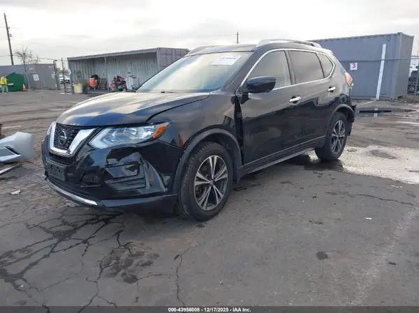 JN8AT2MT3KW501142 2019 NISSAN ROGUE - Image 2