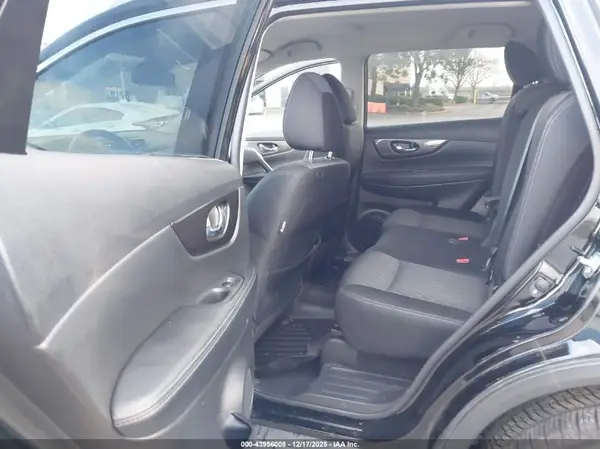 JN8AT2MT3KW501142 2019 NISSAN ROGUE - Image 8