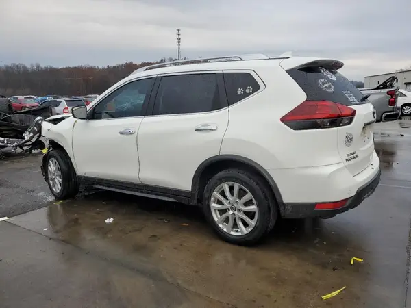 JN8AT2MT3KW504705 2019 NISSAN ROGUE - Image 2