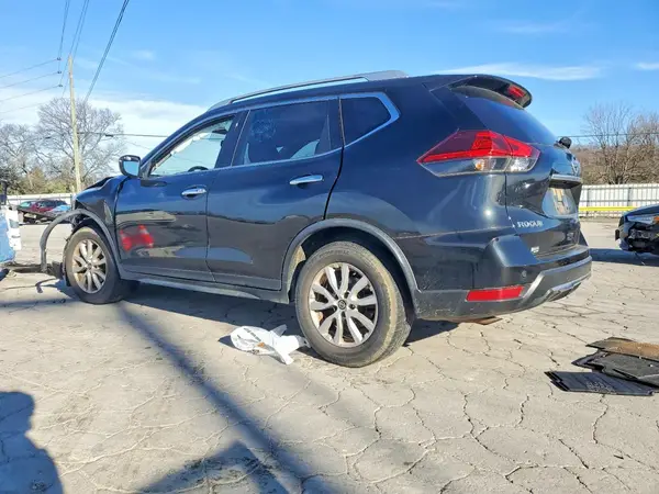 JN8AT2MT3LW008885 2020 NISSAN ROGUE - Image 2
