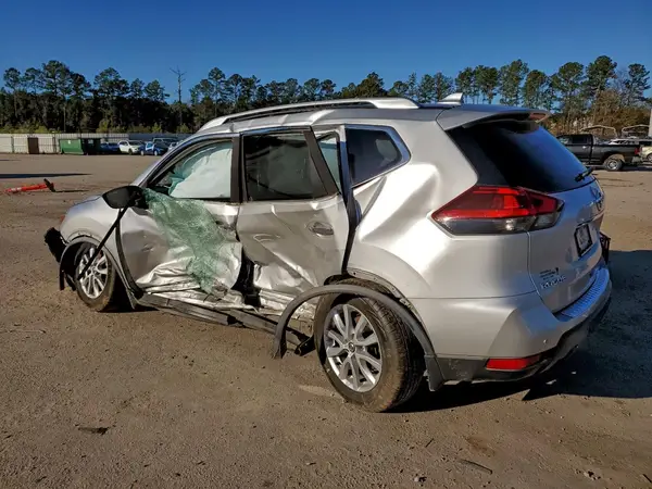 JN8AT2MT3LW013875 2020 NISSAN ROGUE - Image 2
