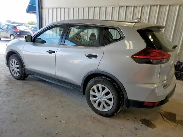 JN8AT2MT3LW015707 2020 NISSAN ROGUE - Image 2