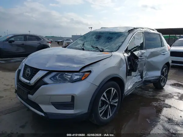 JN8AT2MT3LW034371 2020 NISSAN ROGUE - Image 2