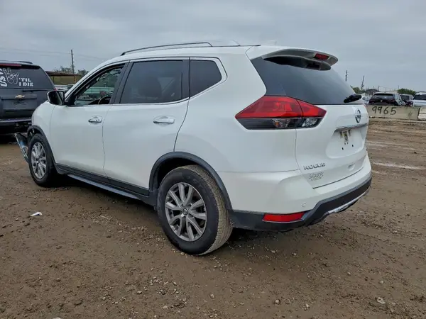 JN8AT2MT3LW039330 2020 NISSAN ROGUE - Image 2