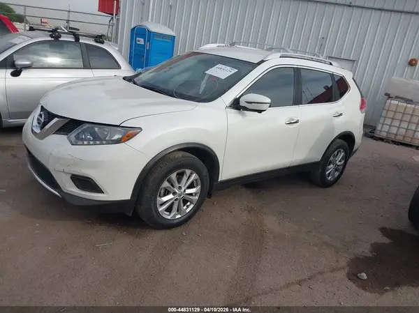 JN8AT2MT4GW005189 2016 NISSAN ROGUE - Image 2