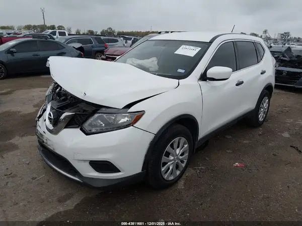 JN8AT2MT4GW013986 2016 NISSAN ROGUE - Image 2