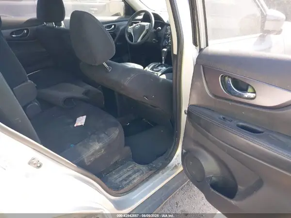 JN8AT2MT4GW014264 2016 NISSAN ROGUE - Image 8