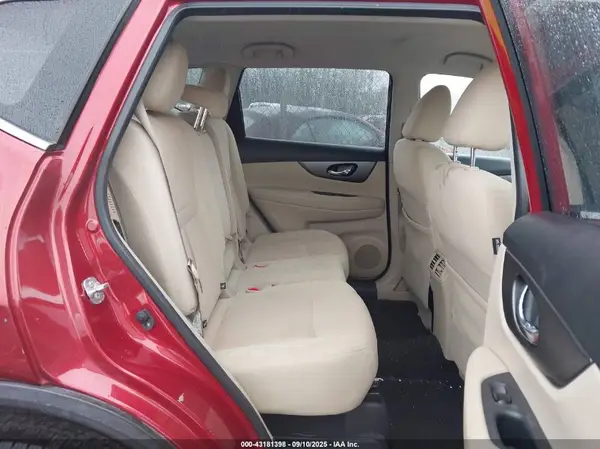 JN8AT2MT4GW023577 2016 NISSAN ROGUE - Image 8