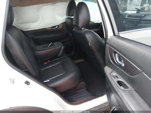 JN8AT2MT4GW024275 2016 NISSAN ROGUE - Image 8