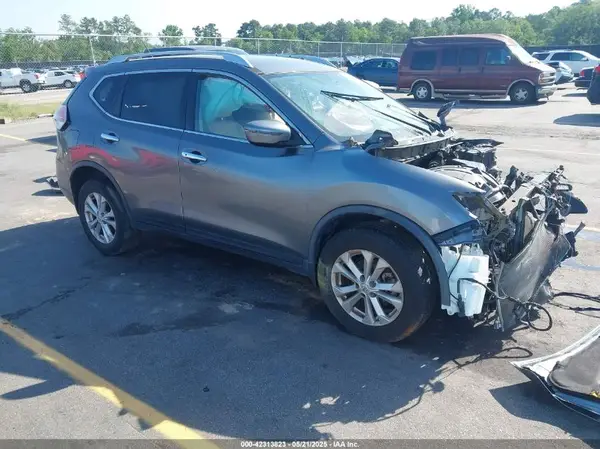 JN8AT2MT4GW024826 2016 NISSAN ROGUE - Image 1