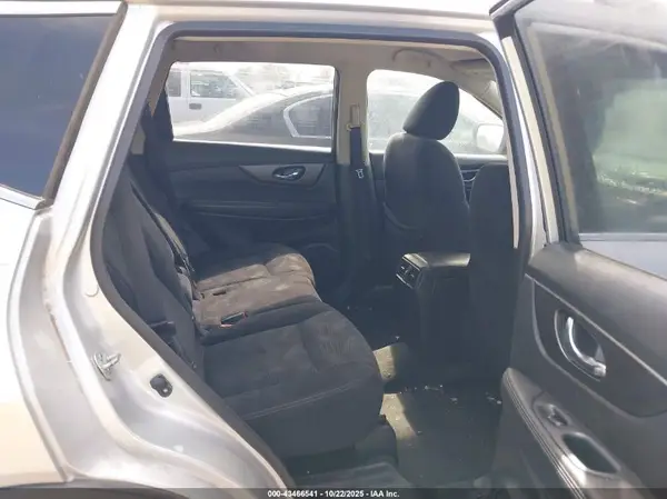 JN8AT2MT4GW026401 2016 NISSAN ROGUE - Image 8