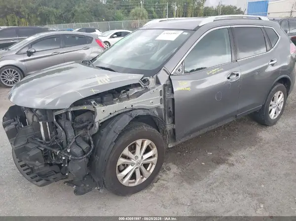 JN8AT2MT4GW028410 2016 NISSAN ROGUE - Image 2