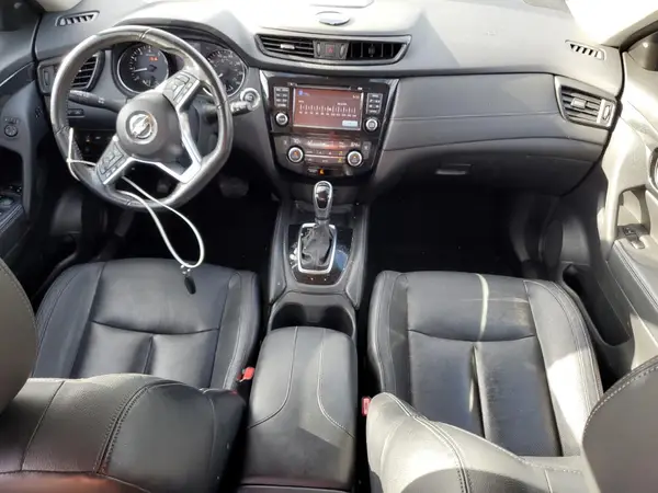 JN8AT2MT4HW130677 2017 NISSAN ROGUE - Image 8