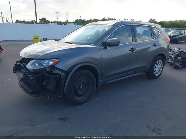 JN8AT2MT4HW132123 2017 NISSAN ROGUE - Image 2