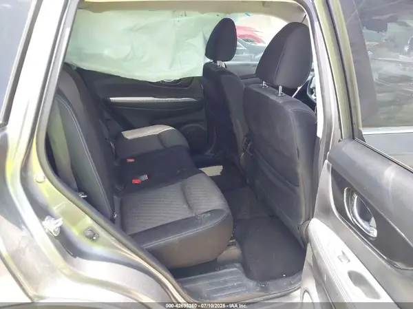 JN8AT2MT4HW132395 2017 NISSAN ROGUE - Image 8