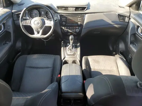 JN8AT2MT4HW133997 2017 NISSAN ROGUE - Image 8