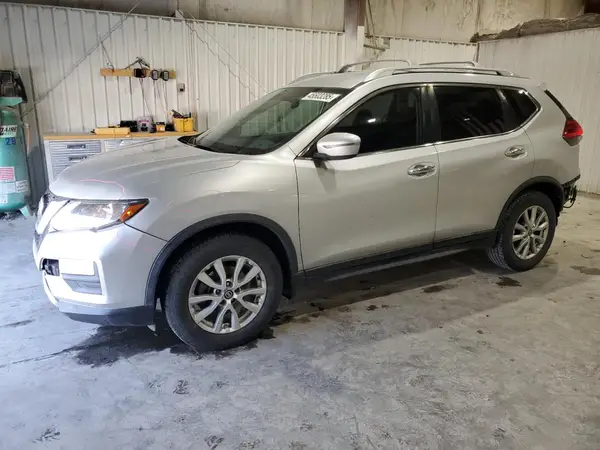 JN8AT2MT4HW134650 2017 NISSAN ROGUE - Image 1