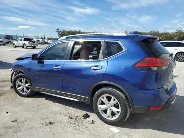JN8AT2MT4HW135362 2017 NISSAN ROGUE - Image 2
