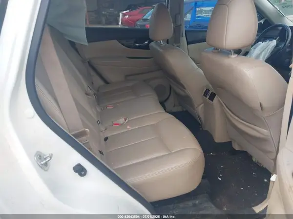 JN8AT2MT4HW137564 2017 NISSAN ROGUE - Image 8