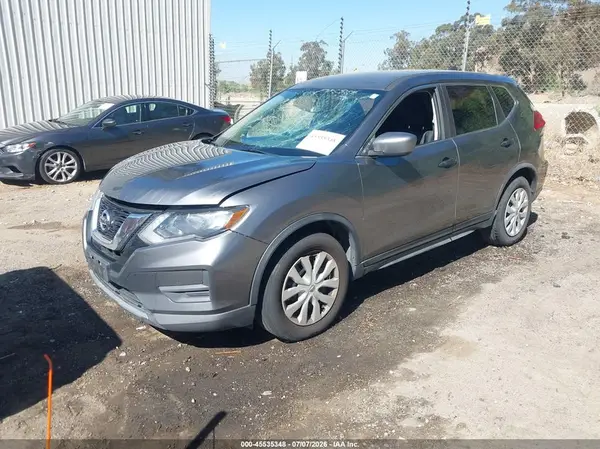 JN8AT2MT4HW137614 2017 NISSAN ROGUE - Image 2
