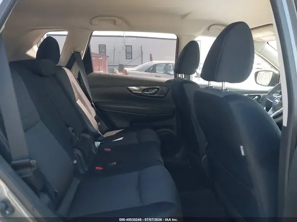 JN8AT2MT4HW137614 2017 NISSAN ROGUE - Image 8
