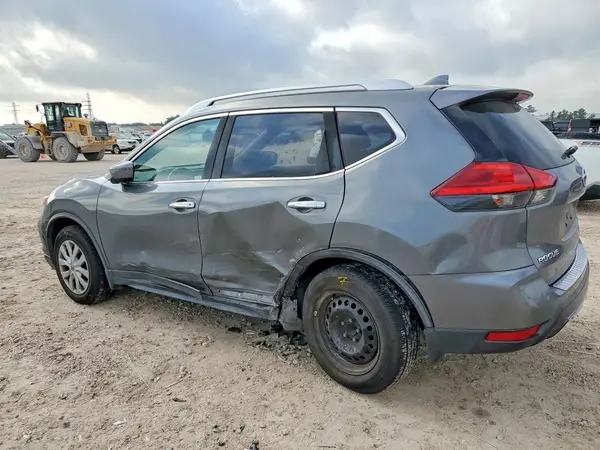 JN8AT2MT4HW139783 2017 NISSAN ROGUE - Image 2