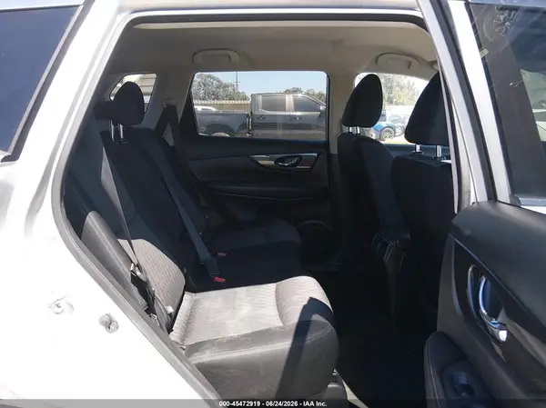 JN8AT2MT4HW141873 2017 NISSAN ROGUE - Image 8
