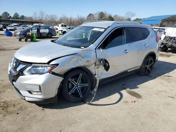 JN8AT2MT4HW142330 2017 NISSAN ROGUE - Image 1