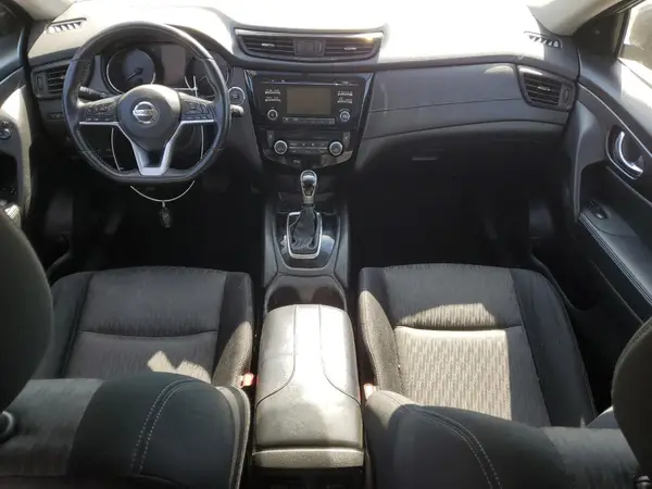 JN8AT2MT4HW142330 2017 NISSAN ROGUE - Image 8
