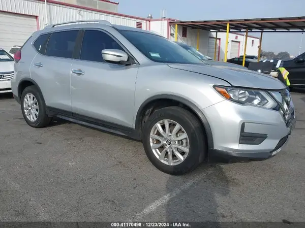 JN8AT2MT4HW143218 2017 NISSAN ROGUE - Image 1