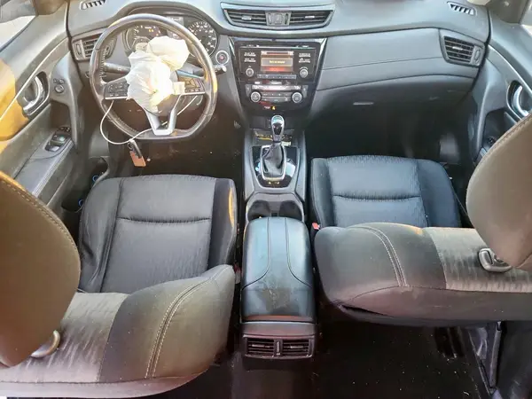 JN8AT2MT4HW143381 2017 NISSAN ROGUE - Image 8